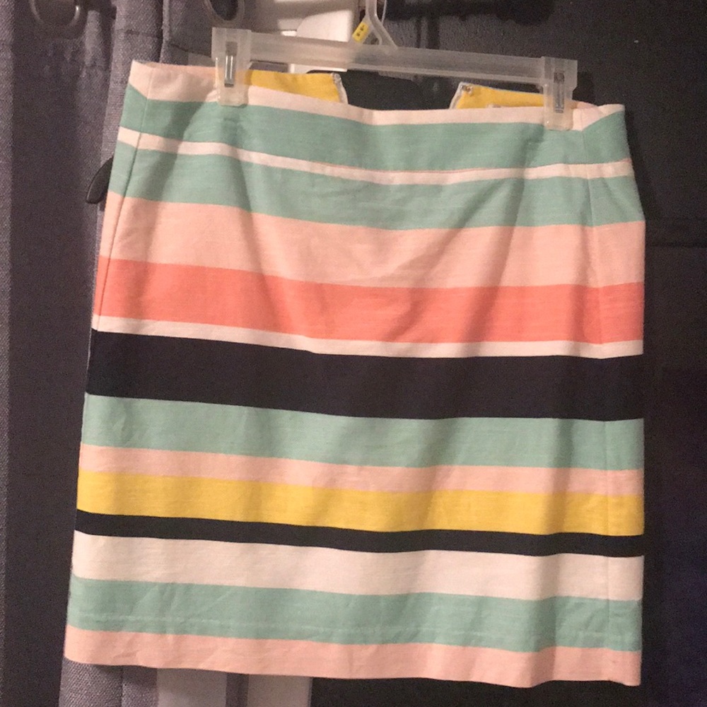 Pencil skirt, never worn!!!